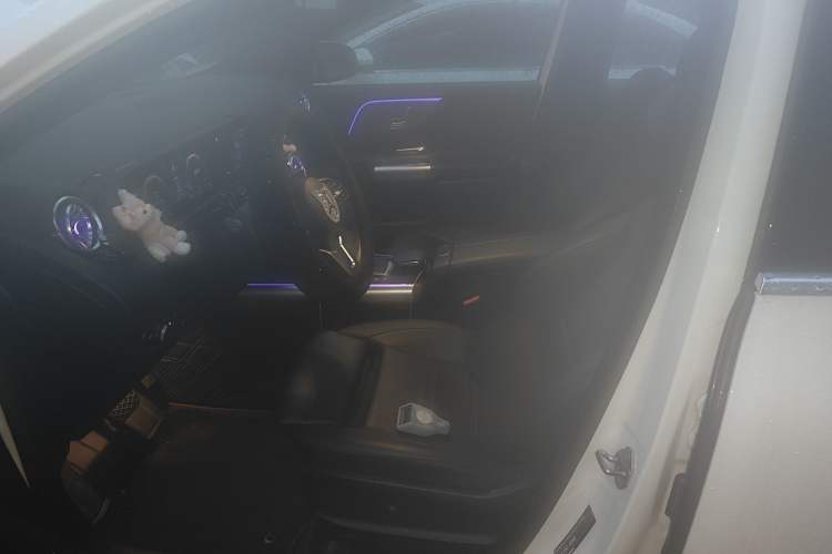 Used Mercedes-Benz GLA 2022 GLA 200 Left Front Seat