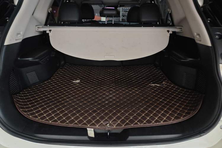 Used Nissan X-Trail 2019 2.0L CVT Smart Connect Comfort Edition 2WD Trunk