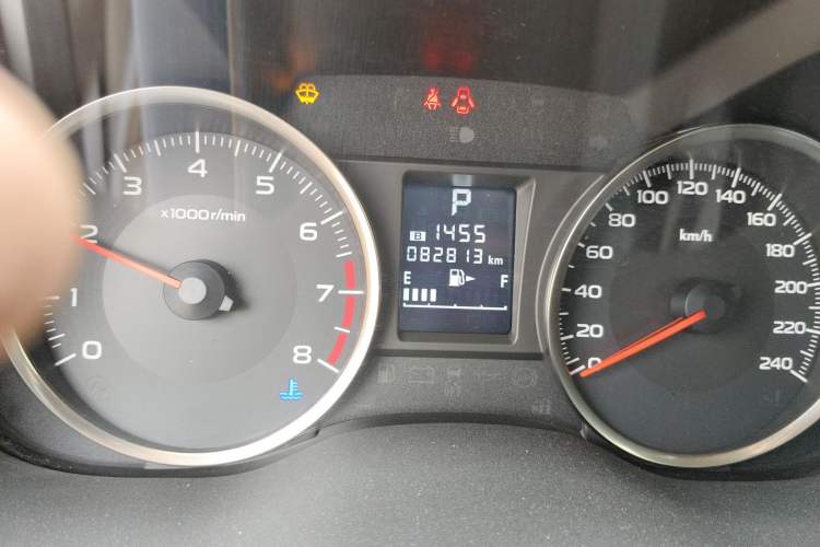 Used Subaru XV 2016 2.0i Ambition Edition Odometer Close Up