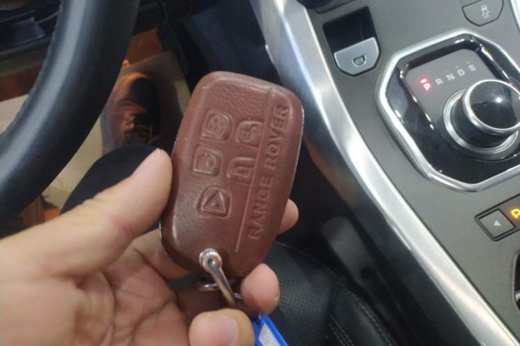 Used Land Rover Range Rover Evoque 2018 240 PS SE DYNAMIC Smart Edition
