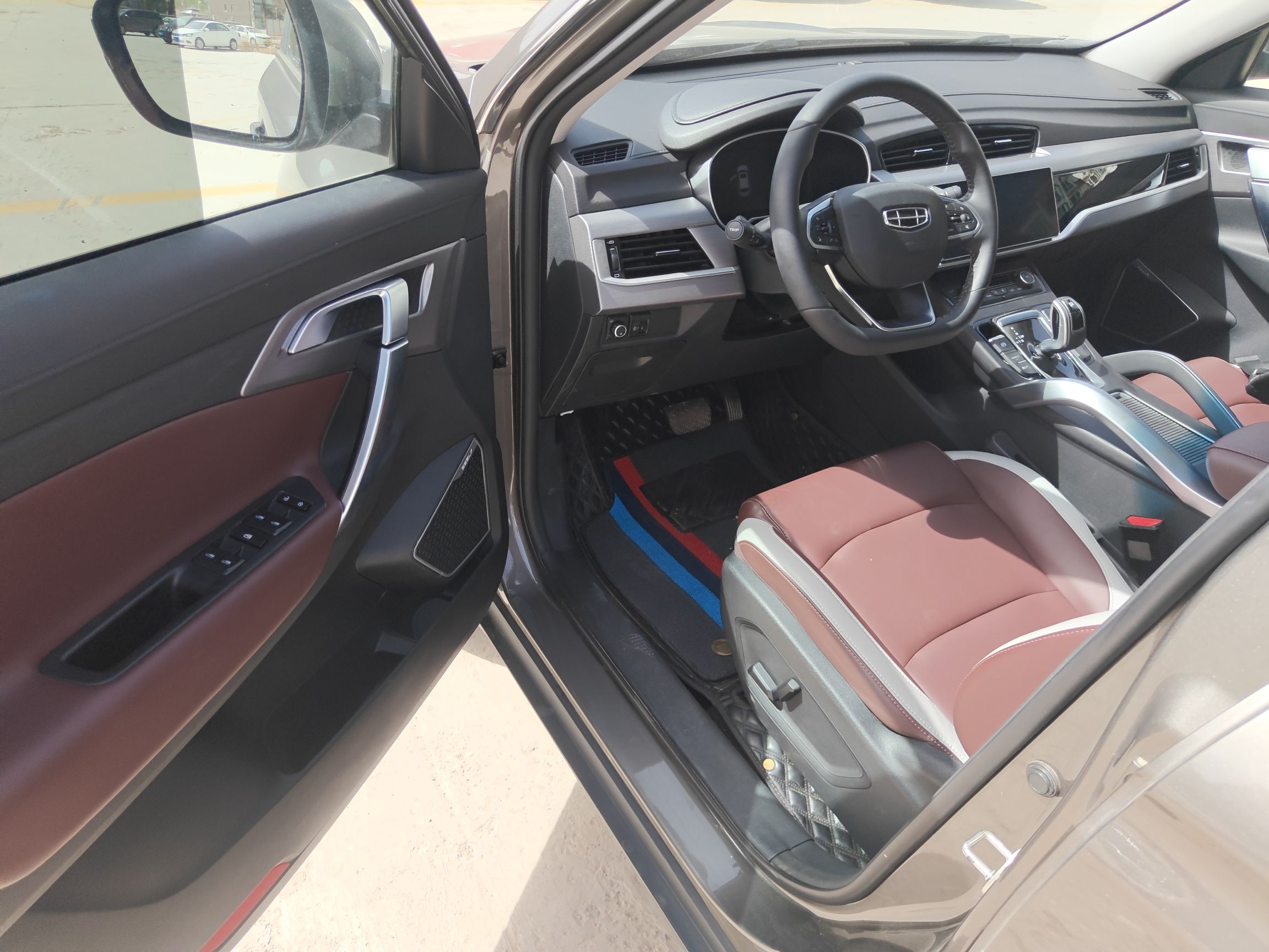 Geely Auto Emgrand X7 Sport 2022 1.8TD DCT Zhiya Trim — снимка 18
