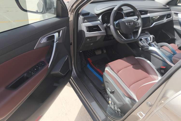 Used Geely Auto Emgrand X7 Sport 2022 1.8TD DCT Zhiya Trim Driver Seat