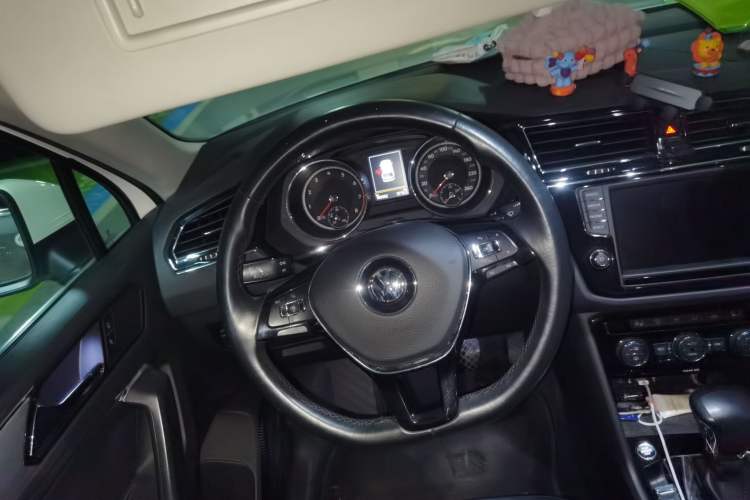 Used Volkswagen Tiguan L 2018 Facelift 330TSI Automatic Two-Wheel Drive Luxury Edition
