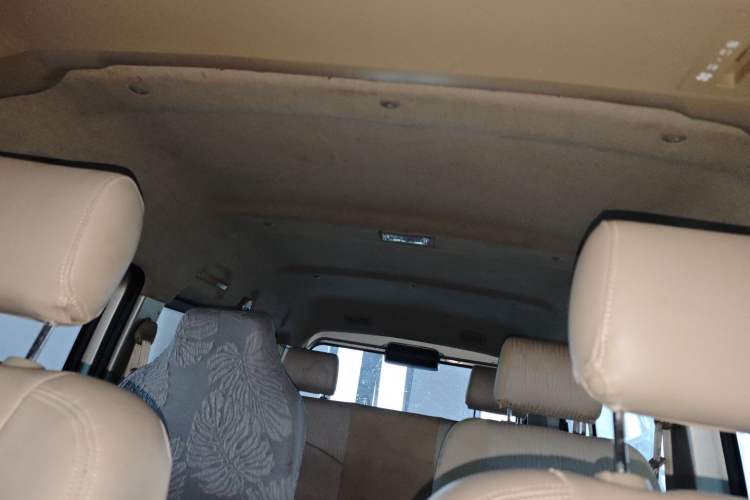 Used Dongfeng Xiaokang C37 2012 1.4L Standard Edition DK13-06
