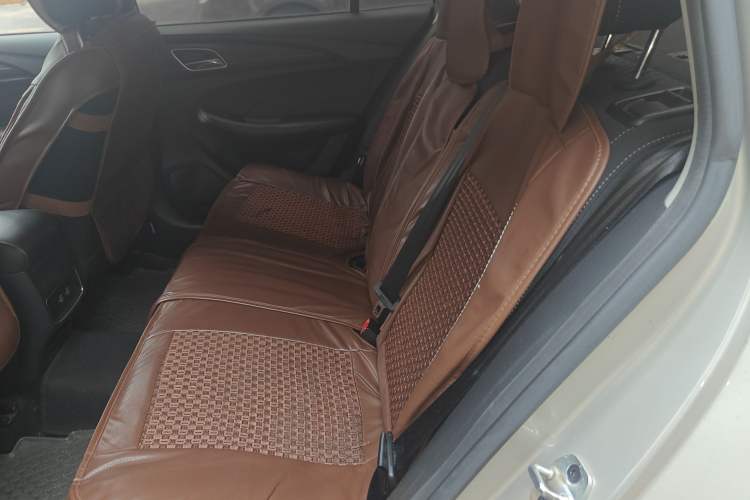 Used Roewe i5 2019 1.5L Manual 4G Connected Langyue Edition
