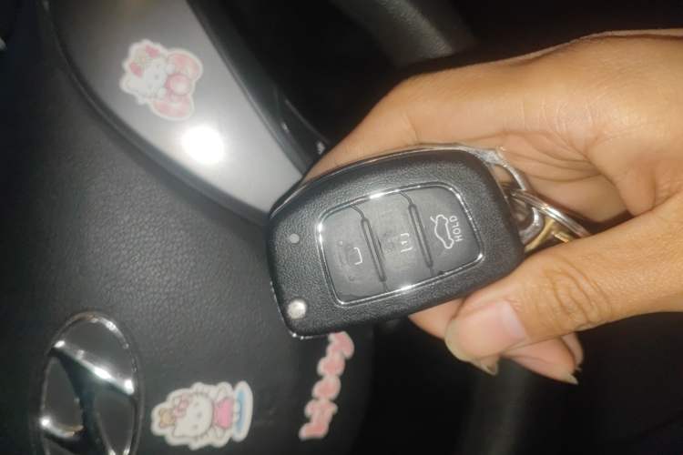 Used Hyundai Elantra (5th Generation / Langdong) 2015 1.6L Automatic Fashion Model Vehicle Key
