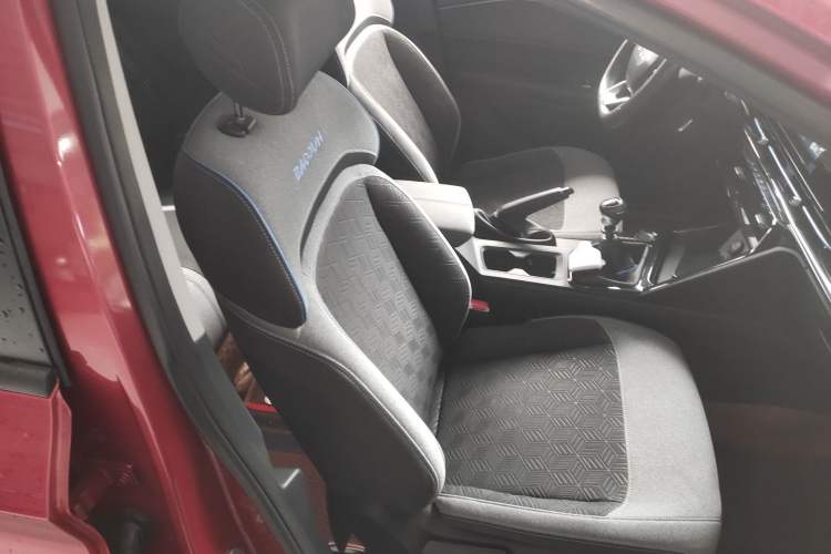 Used Baojun RC-6 2019 1.5T Manual Elite Version with 24-Hour Online Service
