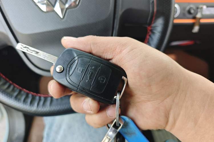 Used Wuling Hongguang MINIEV 2020 Freedom Version Lithium Iron Phosphate Vehicle Key