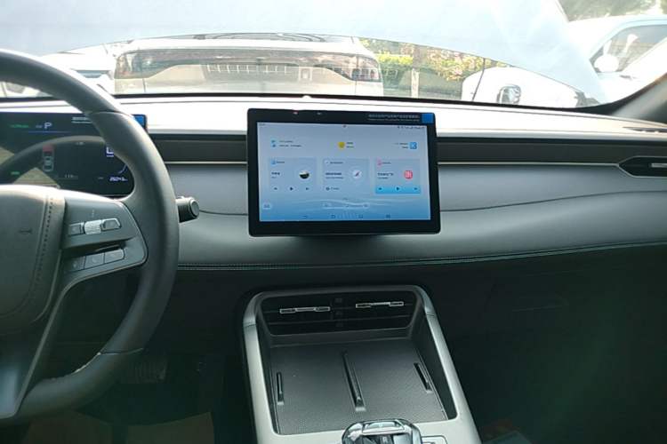 Used BYD Qin PLUS 2025 DM-i Smart Drive 55KM Leading Model
