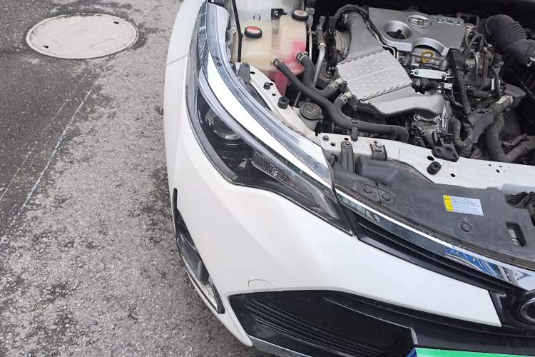 Used Toyota Levin 2018 185T CVT Prestige Version China VI Standard Right Front Headlight