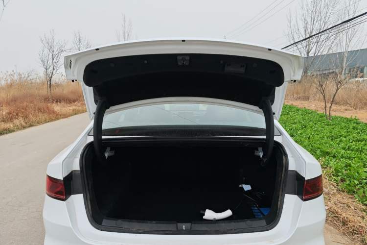 Used BYD Qin PLUS 2024 HONOR Edition DM-i 55KM Leading Model
