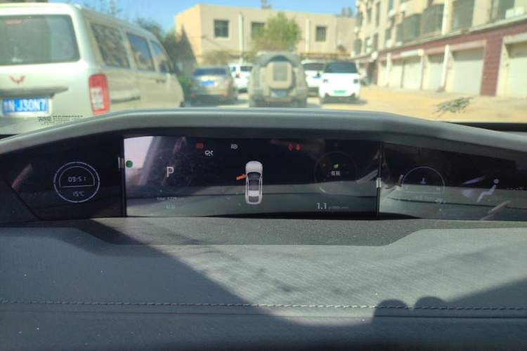 Used CHANGAN UNI-V 2025 1.5T 500Bar High-Energy Version Instrument Cluster