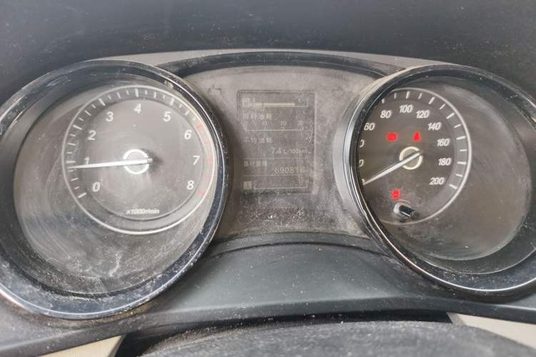 Used Wuling Hongguang PLUS 2019 1.5T Manual Comfort Version 7 Seats
