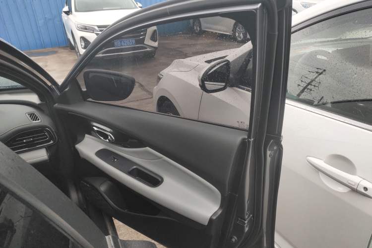 Used GAC Trumpchi EMPOW 2023 270T DCT J15 Version