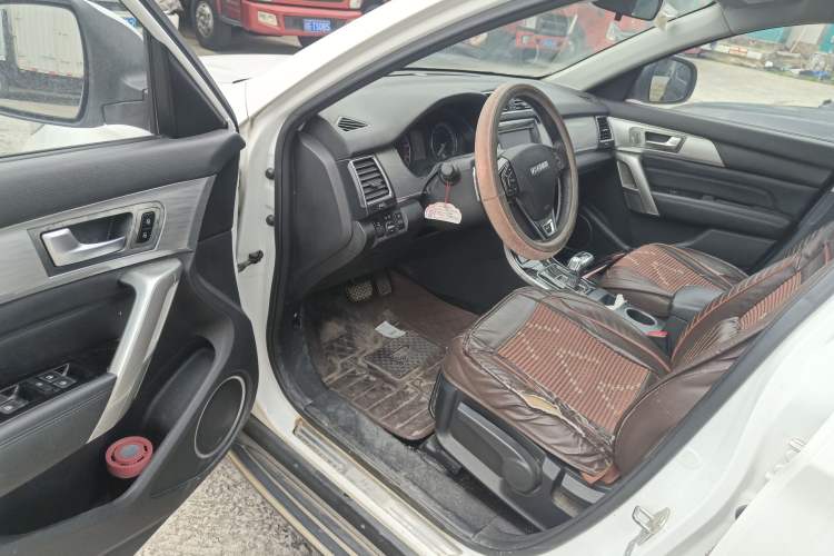 Used Haval H2 2018 Red-Label 1.5T Dual-Clutch Two-Wheel-Drive Elite Model
