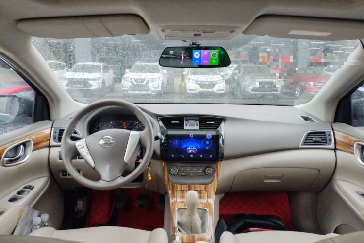 Used Nissan Sylphy 2012 1.6 XL Manual Luxury Edition Center Console