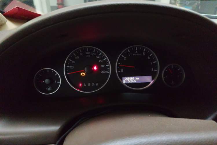 Used Buick GL8 2014 2.4L Classic Edition Instrument Cluster