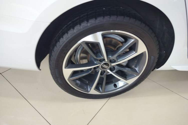 Used Audi A4L 2022 40 TFSI Fashion Dynamic Model
