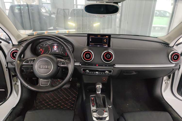 Used Audi A3 2014 Limousine 40 TFSI S line Luxury Model