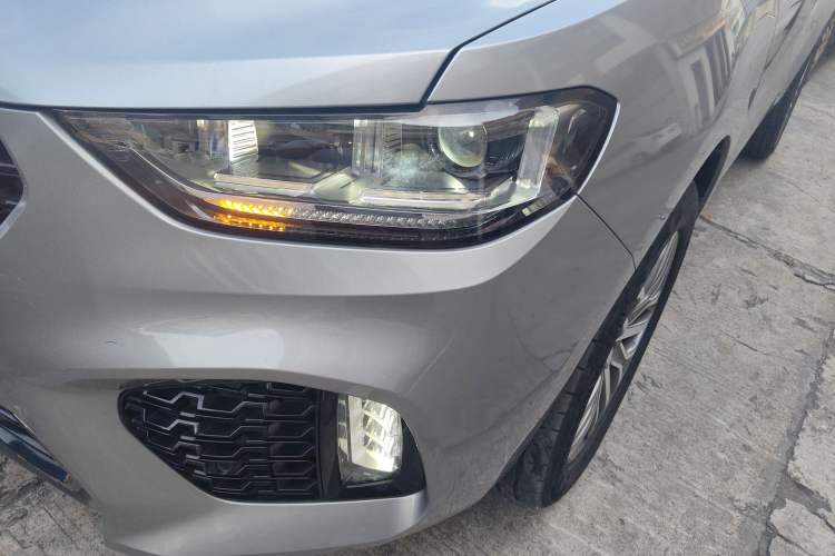 Used Wey VV5 2019 Upgraded Model 2.0T Two-Wheel Drive Ultra-Luxury Version China VI Standard