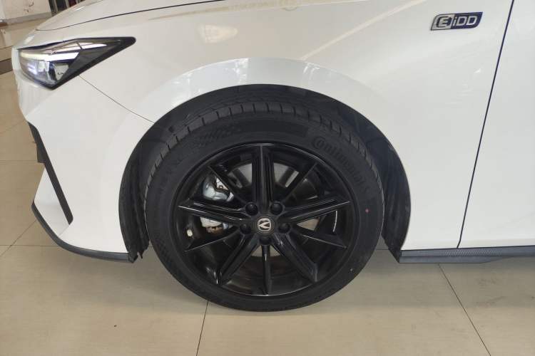 Used CHANGAN UNI-V iDD 2023 ZhiDian iDD 1.5T 113km Smart & Fun Version
