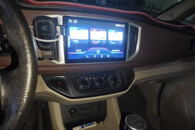 Used FORTHING Lingzhi 2018 M5L 1.6L 7-Seater Comfort Model
