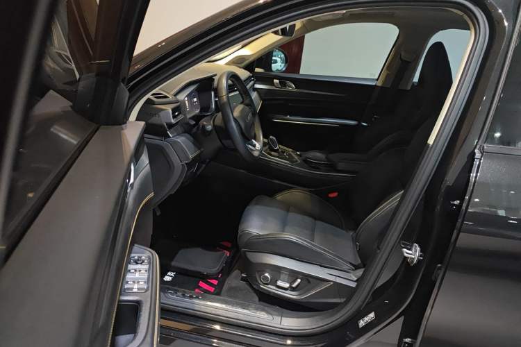 Used Lynk & Co 01 2023 2.0TD Two-Wheel Drive Pro Trim