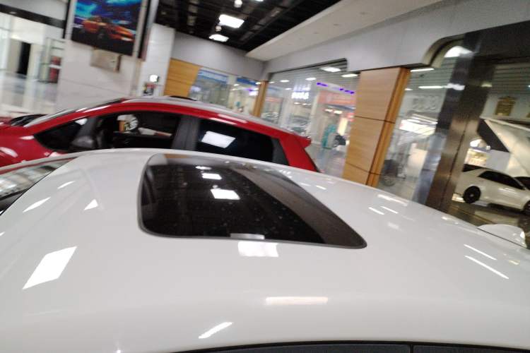 Used Chevrolet Monza 2020 Light Hybrid RS 330T Automatic Comfort Edition
