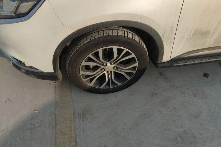 Used Mitsubishi Outlander 2016 2.4L 4x4 Elite Edition 5 Seats