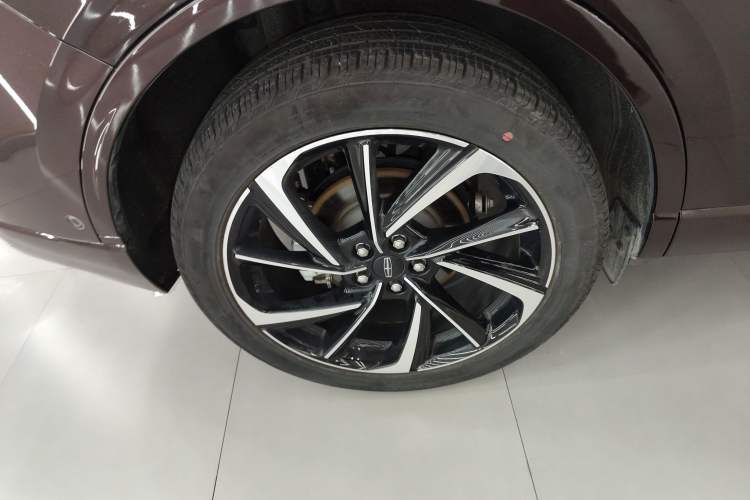 Used Lincoln Corsair 2023 2.0T All-Wheel-Drive Prestige Version Right Rear Wheel Hub