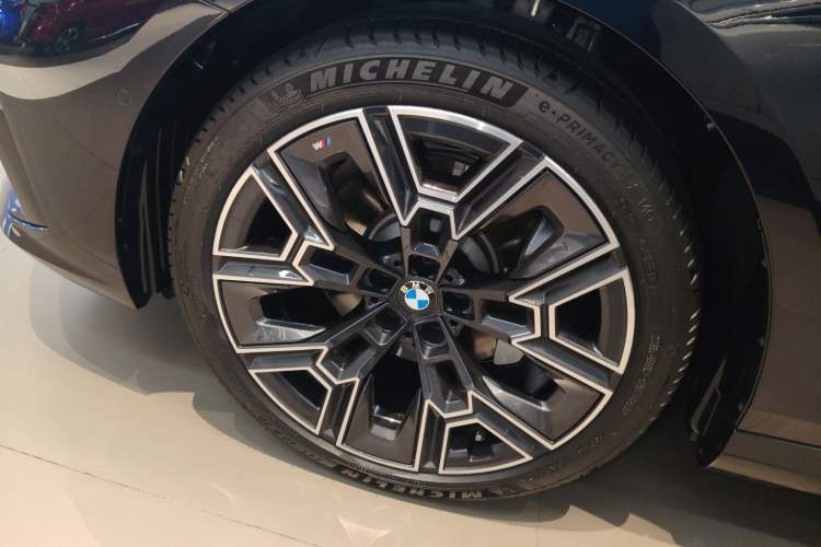 Used BMW 5 Series 2025 530Li Luxury Edition M Sport Package