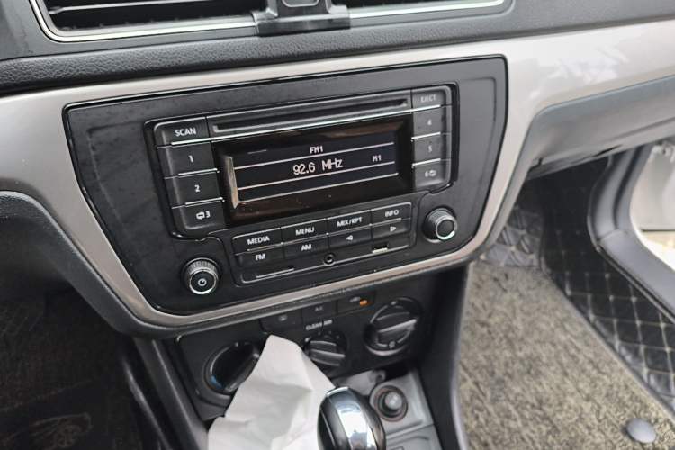 Used Volkswagen Lavida 2017 1.6L Automatic Fashion Edition
