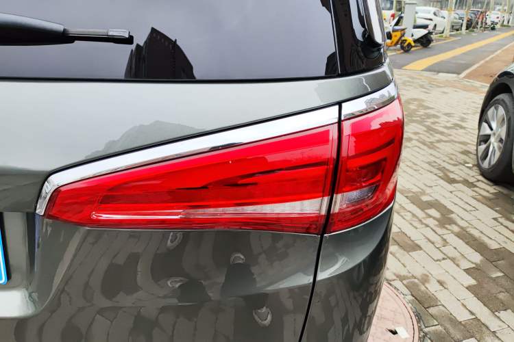 Used Buick GL8 2017 ES 28T Flagship Model China V Standard