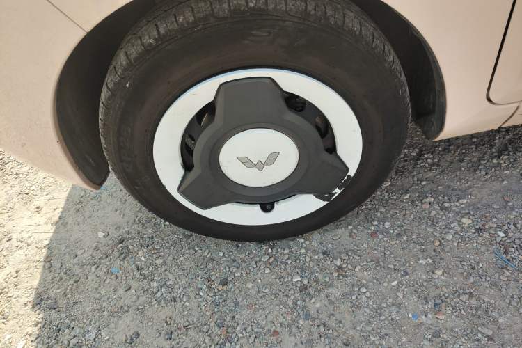 Used Wuling Hongguang MINIEV 2022 Macaron Premium Model – Lithium Iron Phosphate