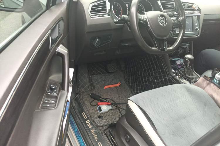 Used Volkswagen Tiguan L 2017 330TSI Automatic Two-Wheel Drive Luxury Edition