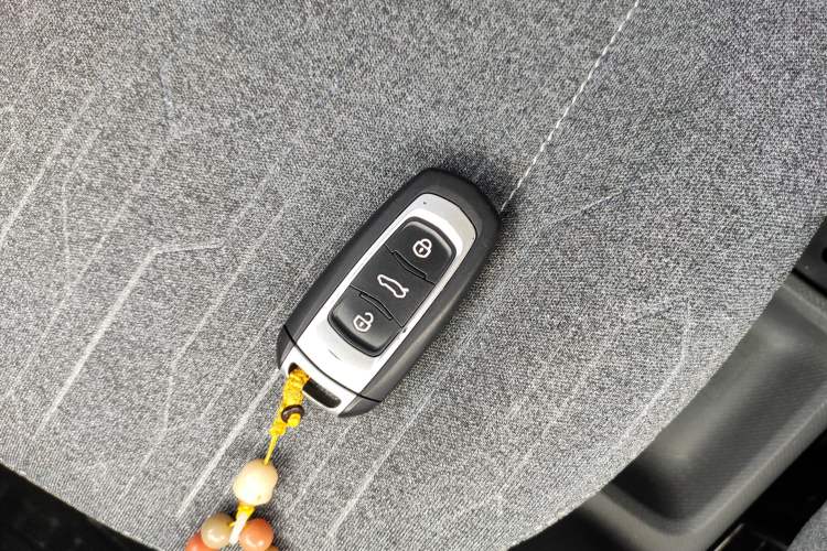 Used Geely Galaxy Panda 2023 Panda Mini 200km Endurance Bear Vehicle Key