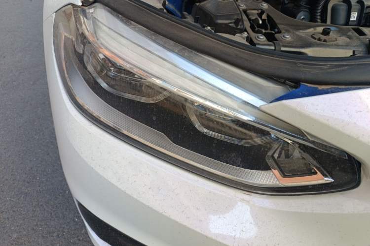 Used BMW 1 Series 2018 118i Sport Edition Right Front Headlight