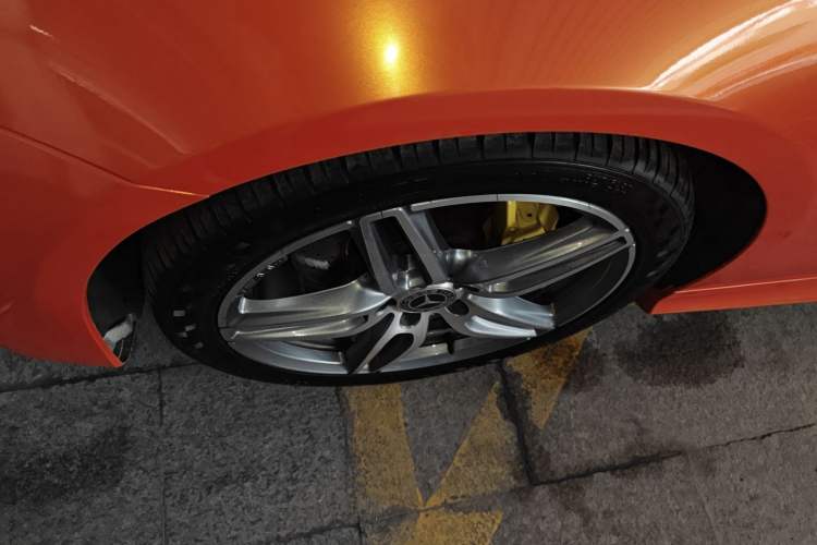 Used Mercedes-Benz E-Class 2017 E 200 Coupe Left Front Wheel Hub