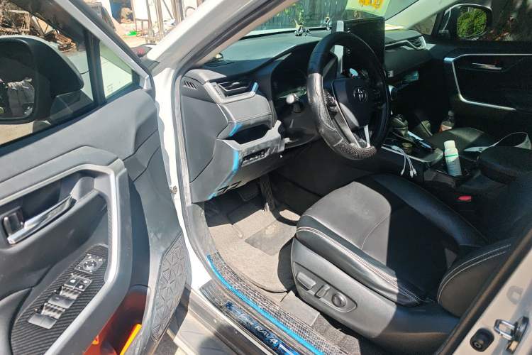 Used Toyota RAV4 2020 2.0L CVT Two-Wheel Drive Fashion Edition Driver Seat