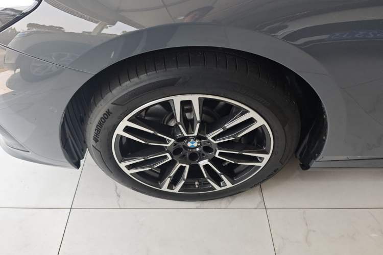 Used BMW 5 Series 2024 530Li Leading Model M Sport Package