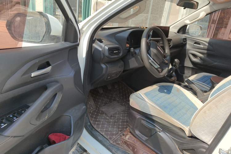 Used CHANGAN KAICHENG F70 2020 2.4T Gasoline Two-Wheel Drive Standard Version China V Emission Standards Standard Wheelbase 4K22D4T Driver Seat