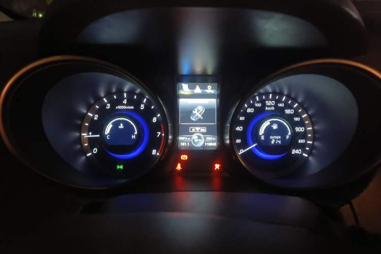 Used CHANGAN CS75 2014 2.0L Manual Leading Version China IV Standard Instrument Cluster