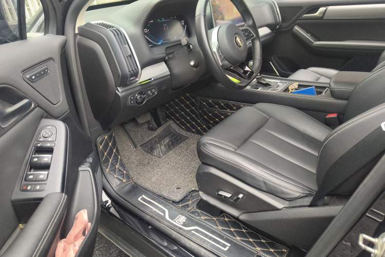 Used BYD Tang 2018 2.0T Automatic SmartConnect Prestige 7-Seater China V Standard
