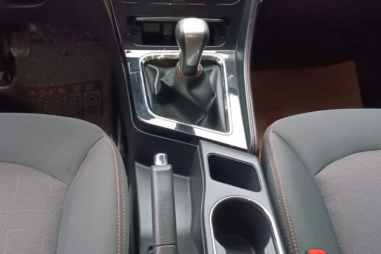 Used Venucia T70 2018 1.6L Manual Enjoyment Edition