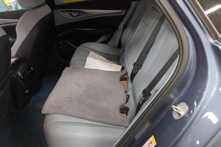 Used BYD Seal 2024 HONOR Edition DM-i 1.5L 121km Luxury Model Left Rear Seat
