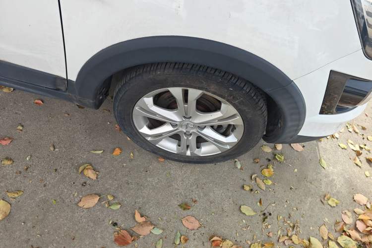 Used BAIC New Energy EX 2018 EX360 New Style Edition Right Front Wheel Hub