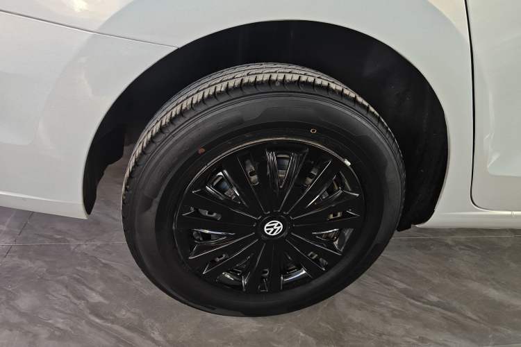 Used Volkswagen Jetta 2017 1.4L Manual Fashion Edition
