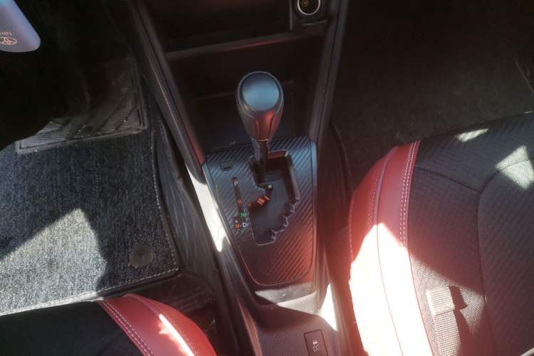 Used Toyota YARiS L Zhi Xiang 2021 1.5L CVT Leading Edition Gear Lever