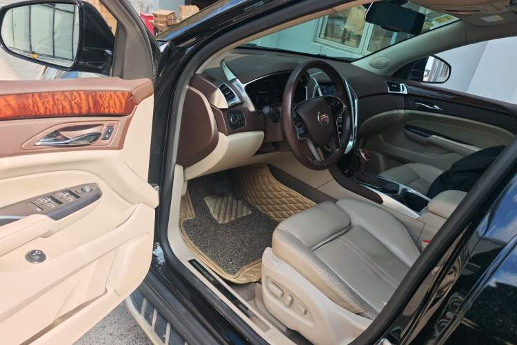 Used Cadillac SRX 2015 3.0L Elite Model Driver Seat