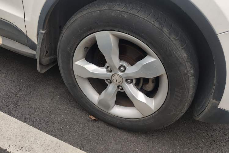 Used Zotye Domy X5 2015 1.5T Manual Luxury Version China IV Standard
